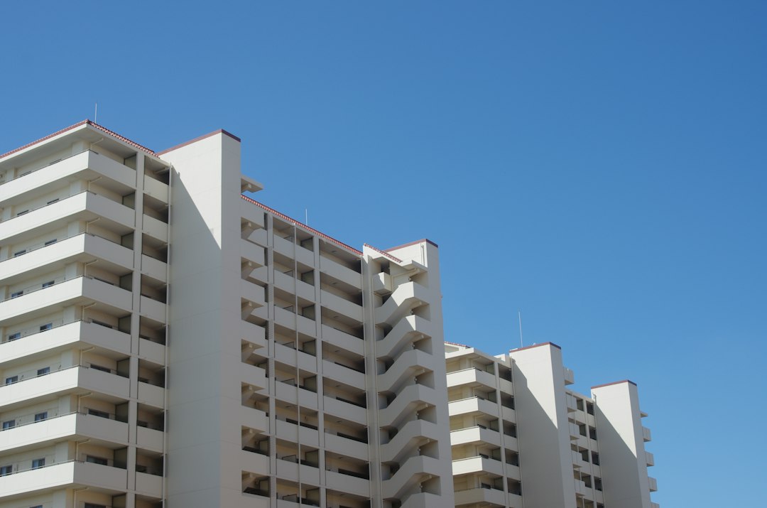 日本の集合住宅の外観